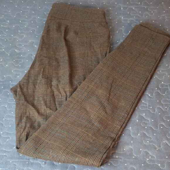 SOHO Women's Brown Plaid Pants size small - Picture 1 of 5